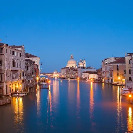 Casa Vacanze Lido Di Venezia البندقية-ليدو